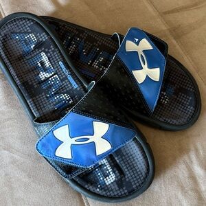 UNDER ARMOUR BLUE/BLACK MEN'S SIZE 10 SLIDES W/ADJUSTABLE STRAP
